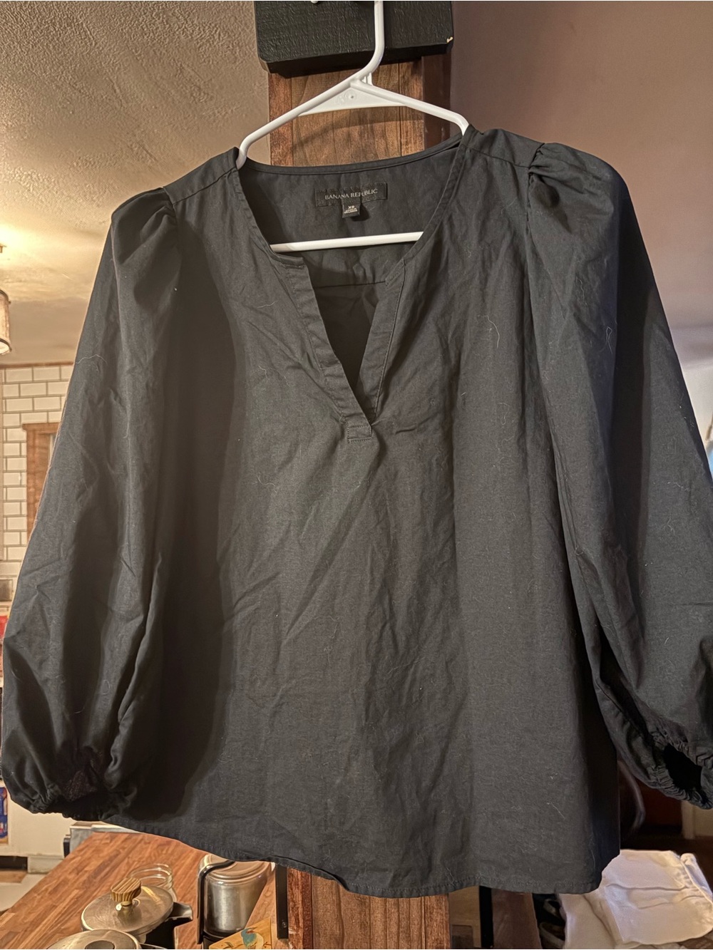 Banana Republic Black V-Neck Poplin Puff-Sleeve Blouse